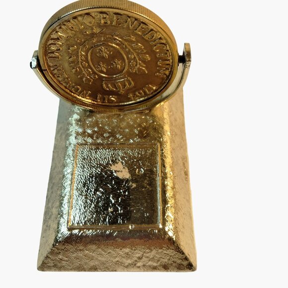 Gold tone medallion Stand Display Let the name of the Lord be Blessed - Picture 8 of 9